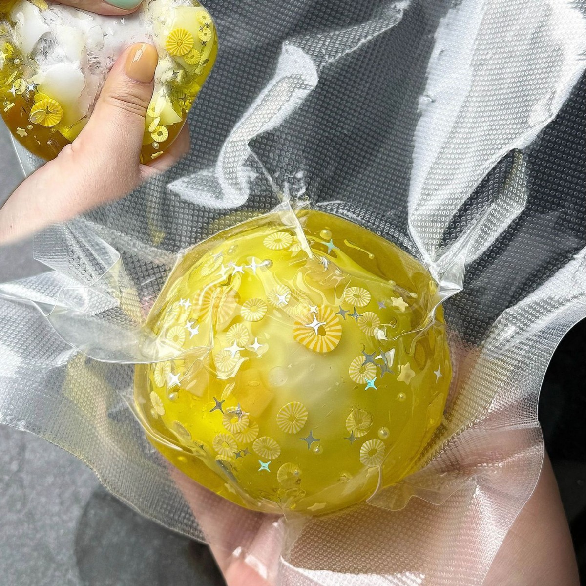 Crispy Squishy Ball Cracking W - đánh giá và giá Crystal Growing Kit