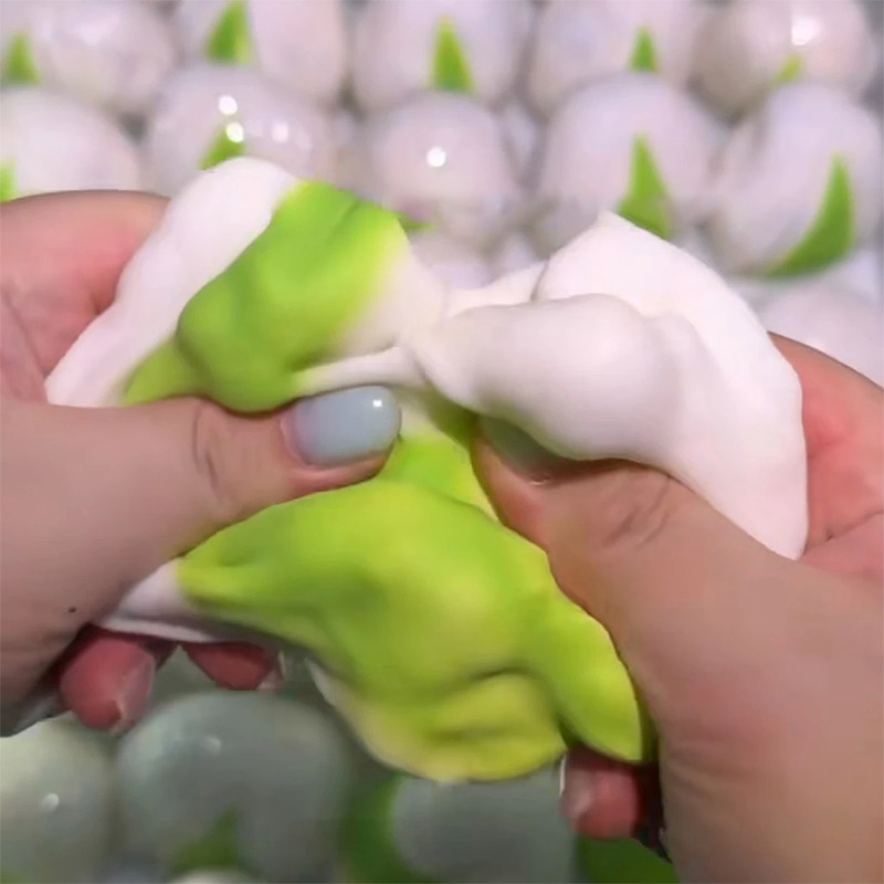 Pistachio Nuts Are Pinched By  - đánh giá và giá Crystal Growing Kit